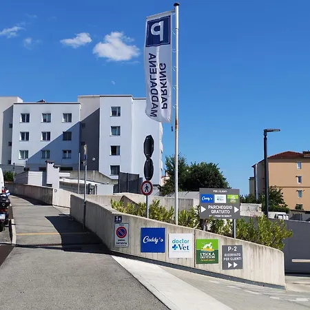 Gattomatto With Parking Διαμέρισμα
